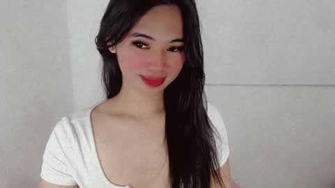 Julia online show from February 8, 2025, 5:08 am