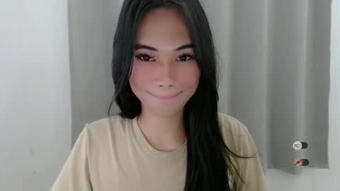 Julia online show from February 13, 2025, 11:47 pm