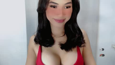 Julia online show from October 10, 2025, 2:05 pm