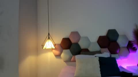 Jupiter Fox online show from December 31, 2024, 11:42 am