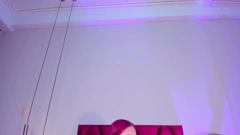 Jupiter Fox online show from March 7, 2025, 1:09 am