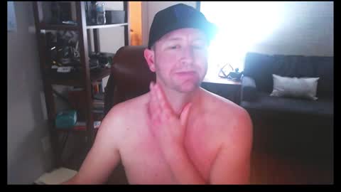 Snapshot of jusbeaz8722 chatting on December 24, 2024, 11:17 am JustnSide Unexxst online show from December 24, 2024, 11:17 am