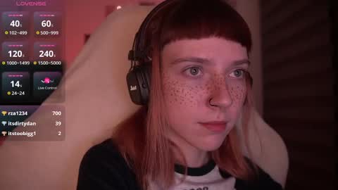 Julia online show from December 8, 2024, 4:57 am