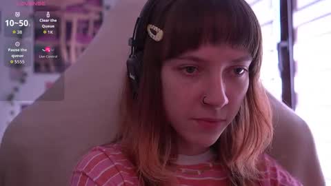 Julia online show from September 25, 2025, 7:56 am