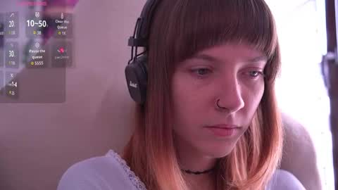 Julia online show from September 27, 2025, 7:35 am