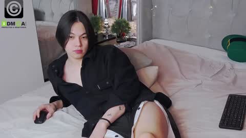 just_gay_ online show from February 4, 2025, 7:22 pm