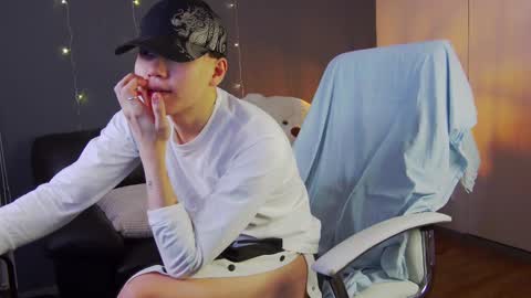 just_gay_ online show from February 15, 2025, 1:21 am