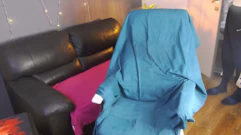 just_gay_ online show from February 17, 2025, 2:04 pm