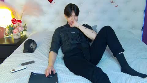 just_gay_ online show from February 18, 2025, 5:21 pm