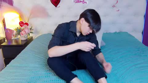 just_gay_ online show from February 19, 2025, 1:28 pm