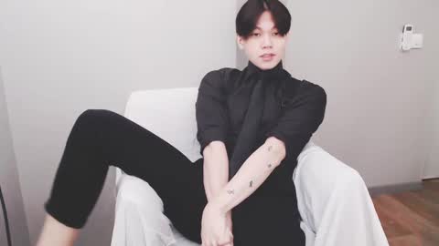 just_gay_ online show from February 20, 2025, 4:57 pm