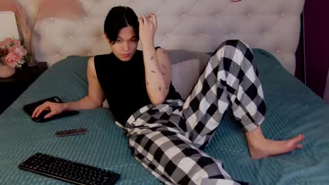 just_gay_ online show from February 28, 2025, 1:36 pm