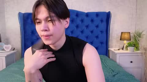 just_gay_ online show from March 6, 2025, 11:31 pm