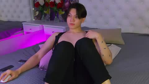 just_gay_ online show from March 9, 2025, 10:41 pm