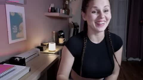 just_honey4u online show from September 19, 2025, 8:42 pm