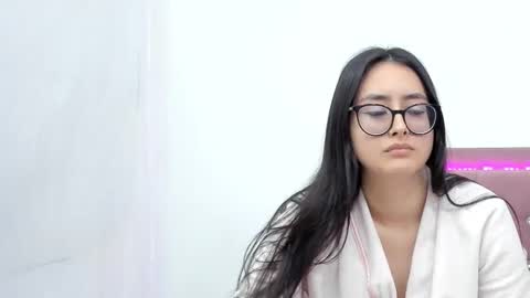 Snapshot of just_isa chatting on January 26, 2025, 10:35 pm Isa y Luci online show from January 26, 2025, 10:35 pm