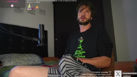 Snapshot of just_your_dreamboy chatting on January 9, 2025, 10:20 pm Maxi online show from January 9, 2025, 10:20 pm