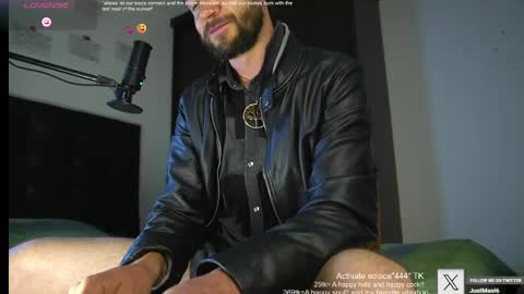 Snapshot of just_your_dreamboy chatting on February 19, 2025, 11:25 pm Maxi online show from February 19, 2025, 11:25 pm