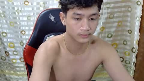 Snapshot of justcallme_cyril chatting on February 5, 2026, 3:44 am Cyril online show from February 5, 2026, 3:44 am