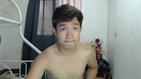 Snapshot of justcallme_cyril chatting on March 20, 2026, 3:00 am Cyril online show from March 20, 2026, 3:00 am