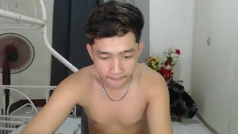 Snapshot of justcallme_cyril chatting on April 12, 2026, 1:27 pm Cyril online show from April 12, 2026, 1:27 pm