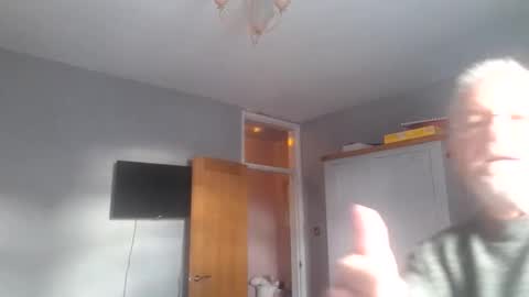 justenjoyingurcompany online show from October 22, 2025, 8:36 am