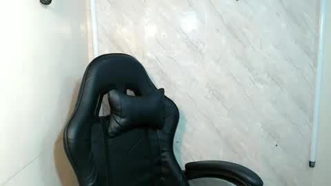 Snapshot of justhewayouare21 chatting on July 5, 2026, 9:27 am justhewayouare21 online show from July 5, 2026, 9:27 am