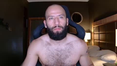 Justin online show from November 8, 2025, 1:17 am