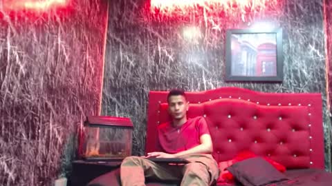 JUSTIN online show from January 8, 2025, 4:02 am