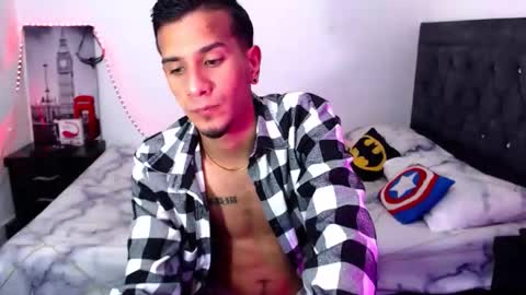 JUSTIN online show from September 29, 2025, 3:44 am