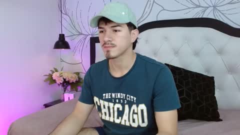 Snapshot of justin_spencer chatting on October 12, 2025, 2:43 am Justin online show from October 12, 2025, 2:43 am