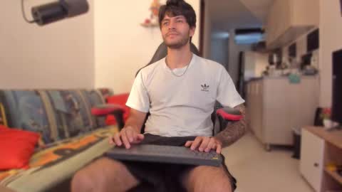 Diego online show from November 26, 2025, 9:38 pm