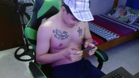 justin_taylor02 online show from September 29, 2025, 11:31 pm