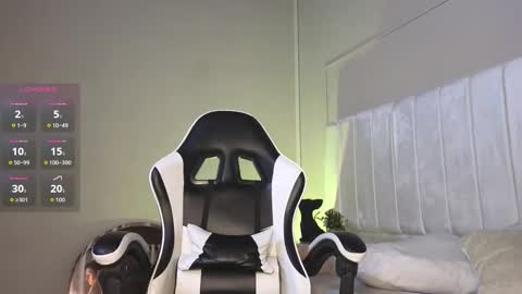 Snapshot of justin_valverde chatting on October 21, 2025, 2:56 am Justin online show from October 21, 2025, 2:56 am