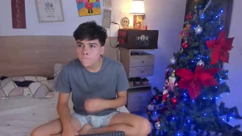 Justin online show from December 21, 2025, 11:01 pm