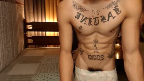 Snapshot of justine_hunk chatting on January 17, 2025, 5:32 am justine_hunk online show from January 17, 2025, 5:32 am