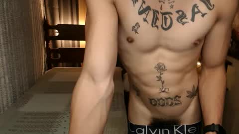 Snapshot of justine_hunk chatting on February 19, 2025, 8:33 am justine_hunk online show from February 19, 2025, 8:33 am