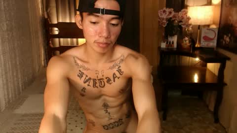 Snapshot of justine_hunk chatting on March 9, 2025, 8:29 am justine_hunk online show from March 9, 2025, 8:29 am