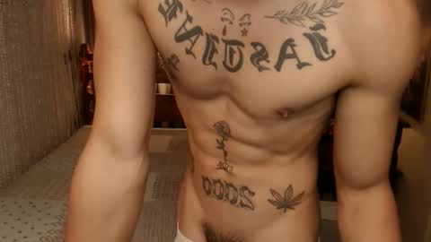 justine_hunk online show from March 14, 2026, 9:42 pm