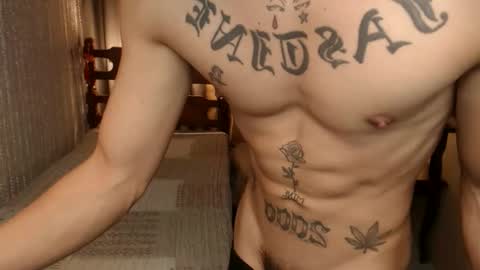 justine_hunk online show from March 19, 2026, 5:28 pm