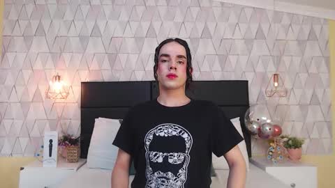 Justine online show from September 23, 2025, 4:04 am