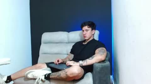 Snapshot of justinfuller_31 chatting on June 24, 2026, 9:14 pm justinfuller_31 online show from June 24, 2026, 9:14 pm