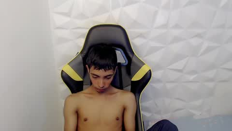 J U S T I N online show from February 26, 2025, 6:32 pm