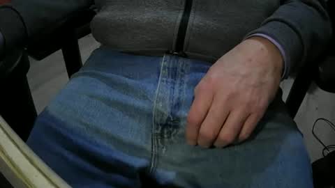 Justme39057 online show from November 10, 2025, 9:14 pm