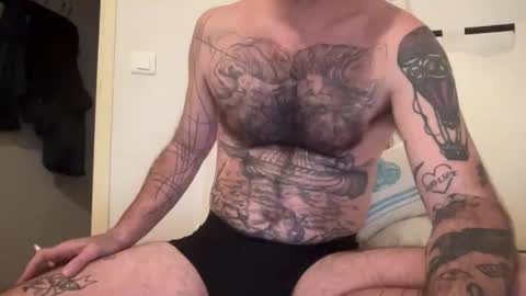 justmeandyou00 online show from December 19, 2025, 11:06 am