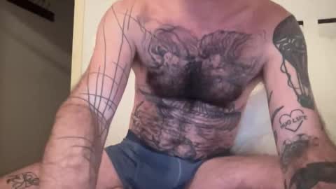 justmeandyou00 online show from February 13, 2026, 4:14 pm