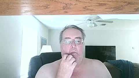 justmedm64 online show from February 23, 2025, 6:56 pm