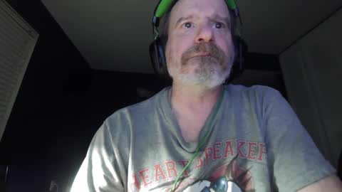 Snapshot of justmetool chatting on September 23, 2025, 5:21 am Tool online show from September 23, 2025, 5:21 am