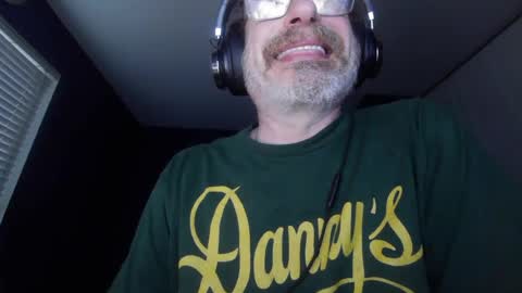 Snapshot of justmetool chatting on July 19, 2026, 10:52 am Tool online show from July 19, 2026, 10:52 am