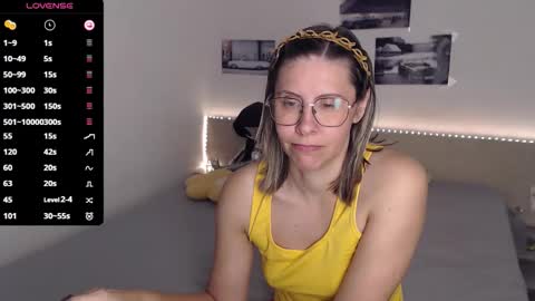 Julie online show from October 2, 2025, 3:57 am